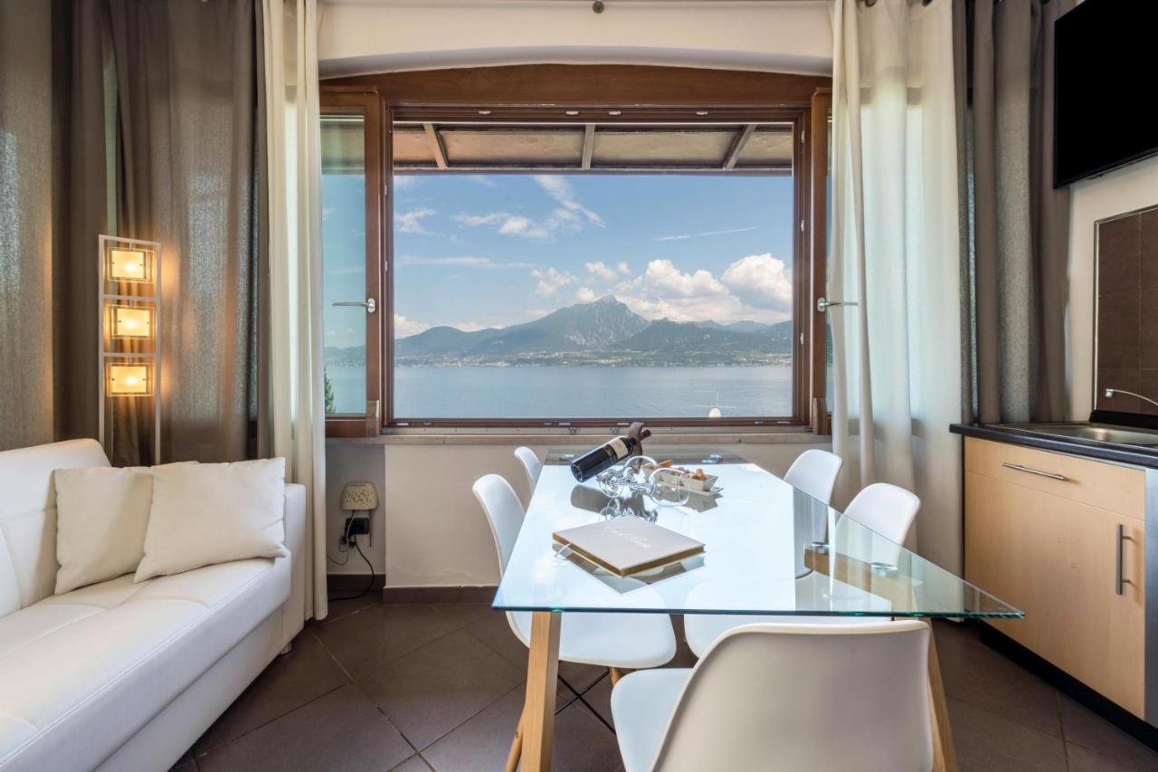 Residence La Mignon Oleandri Torri Del Benaco Luaran gambar